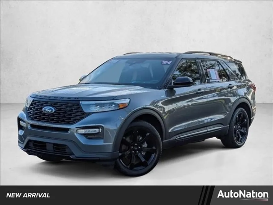 2024 Ford Explorer ST-Line photo 1