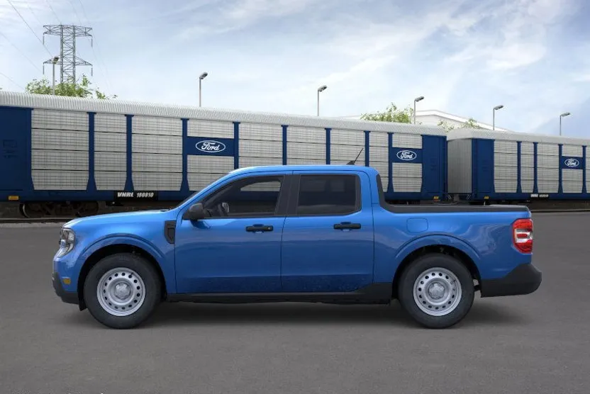 2025 Ford Maverick XL photo 1