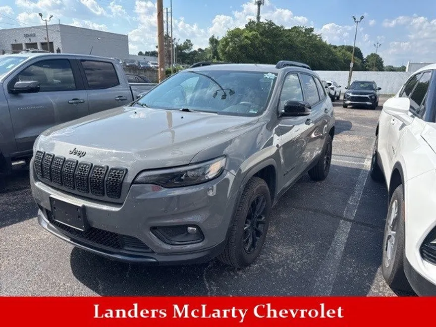 2023 Jeep Cherokee Altitude photo 1