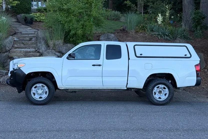2020 Toyota Tacoma SR photo 1
