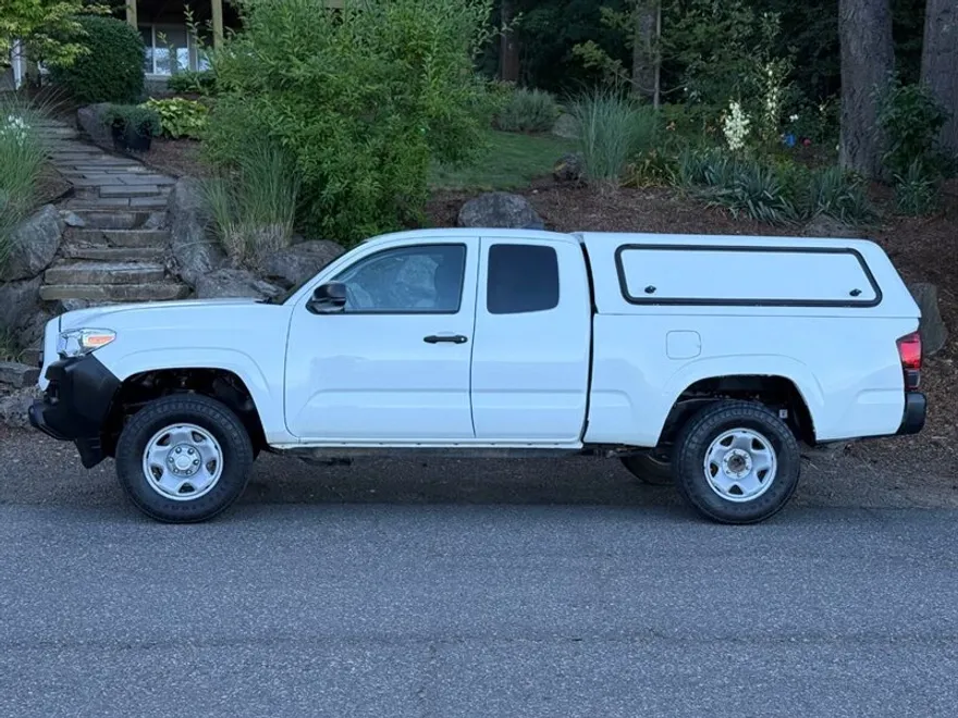 2020 Toyota Tacoma SR photo 1