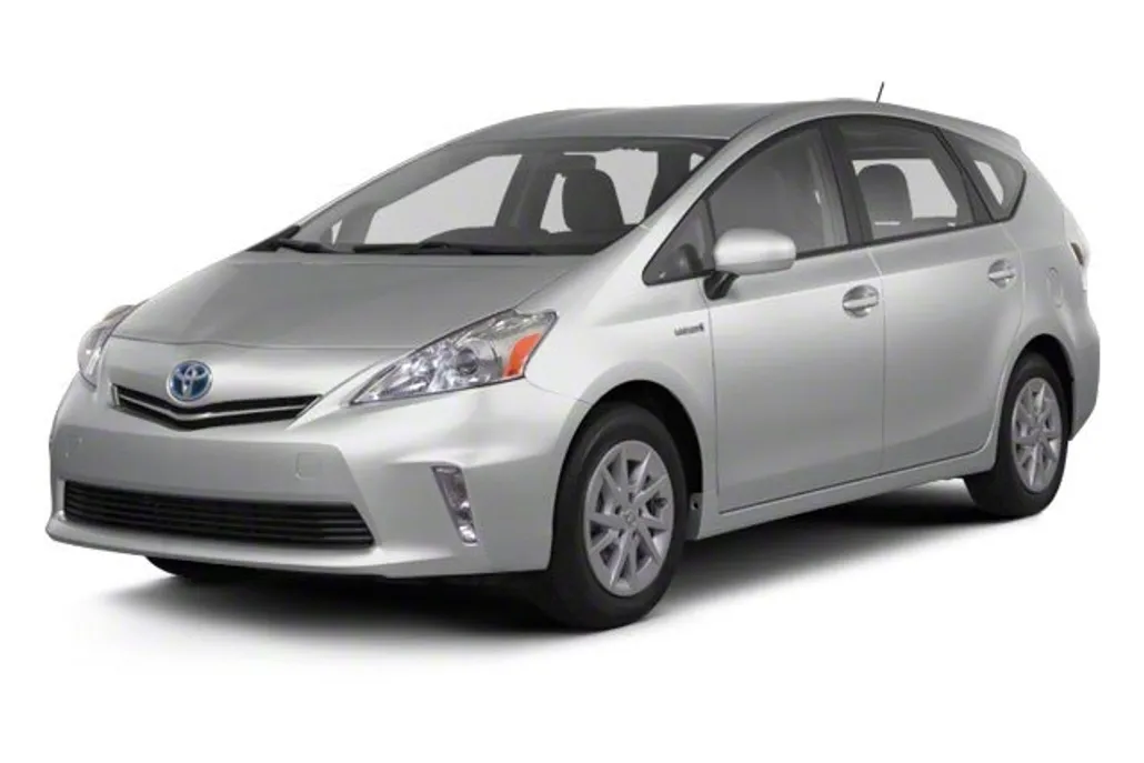 2013 Toyota Prius V Five photo 1