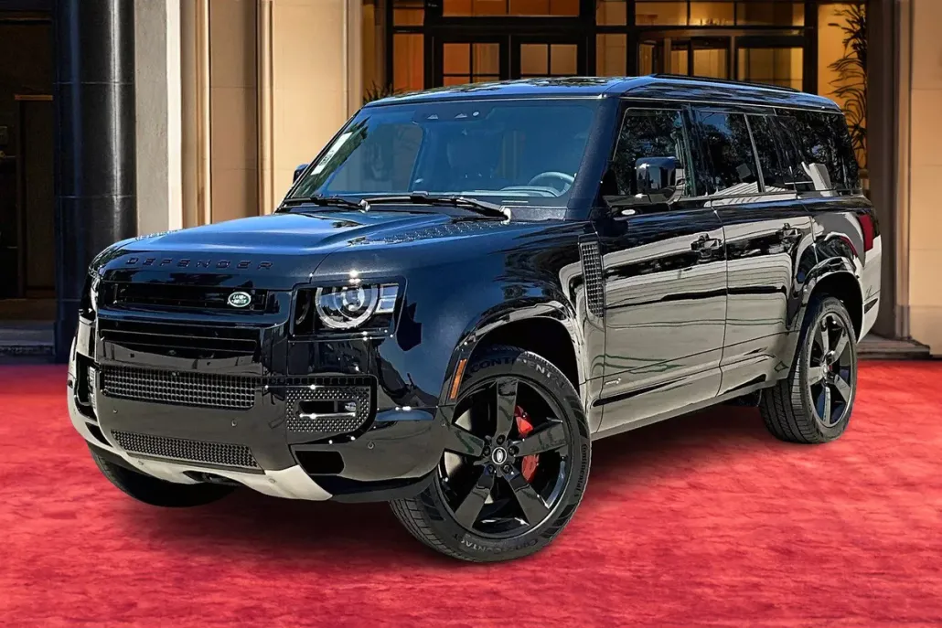 2025 Land Rover Defender 130 X photo 1