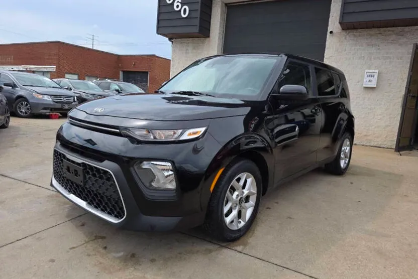 2020 Kia Soul LX S X-Line photo 1