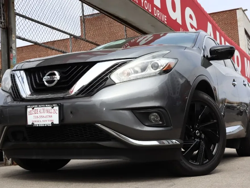 2017 Nissan Murano SV photo 1