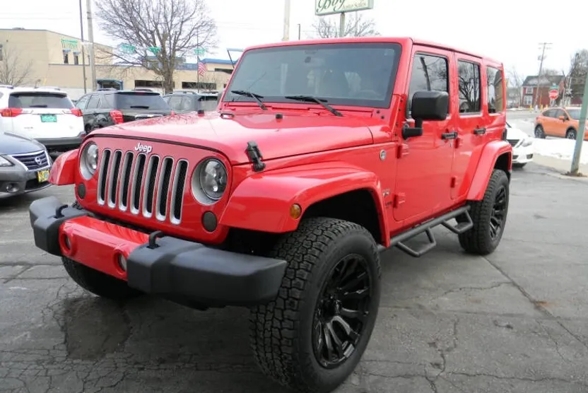2016 Jeep Wrangler Unlimited Sahara photo 1