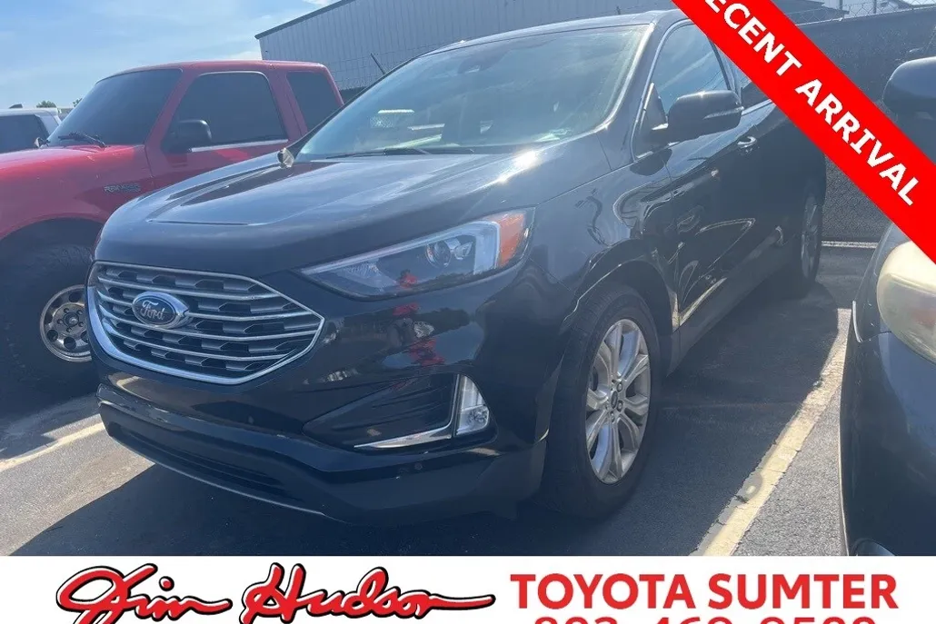 2022 Ford Edge Titanium photo 1