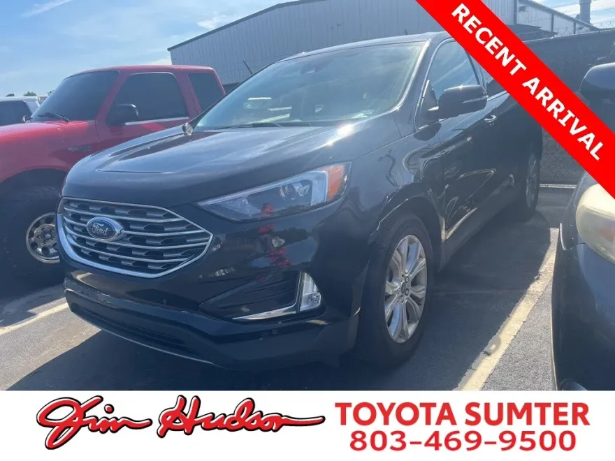 2022 Ford Edge Titanium photo 1