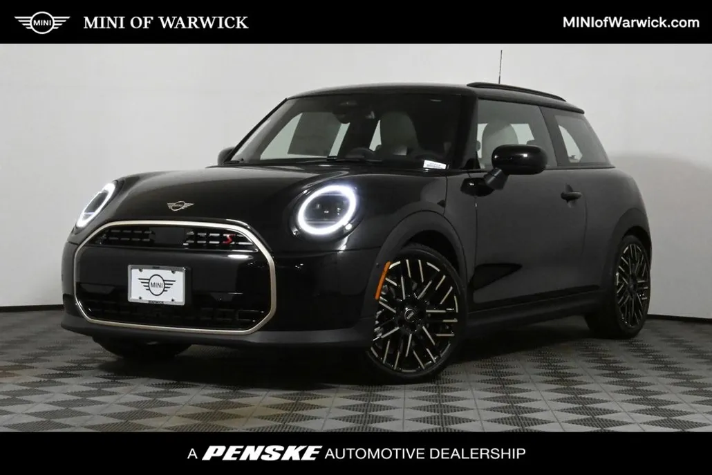 2025 Mini Cooper Hardtop 2 Door Signature photo 1