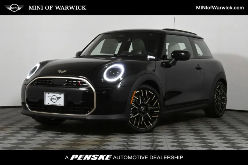 2025 Mini Cooper Hardtop 2 Door Signature photo 1