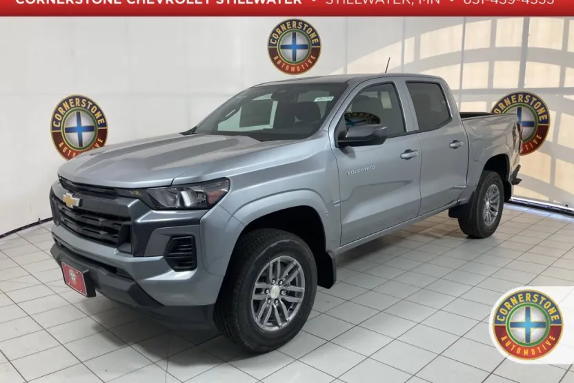 2026 Chevrolet Colorado LT photo 1