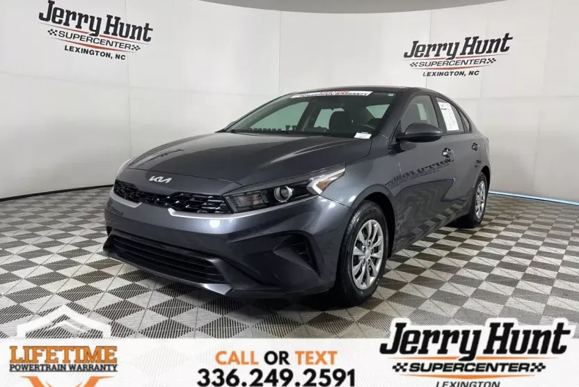 2024 Kia Forte LX photo 1
