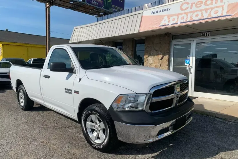 2015 Ram 1500 Tradesman photo 1