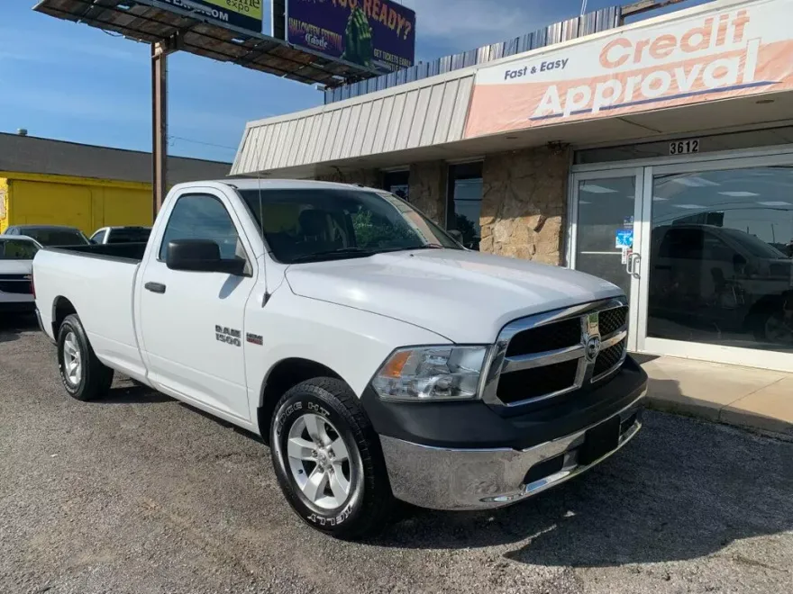 2015 Ram 1500 Tradesman photo 1
