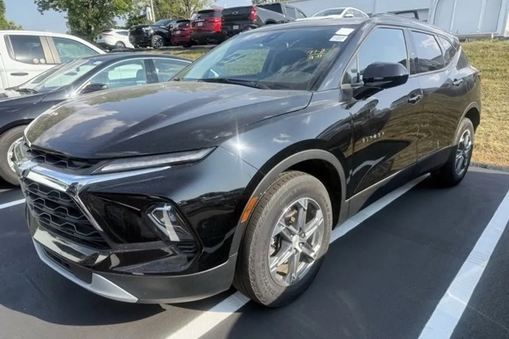 2023 Chevrolet Blazer 2LT photo 1