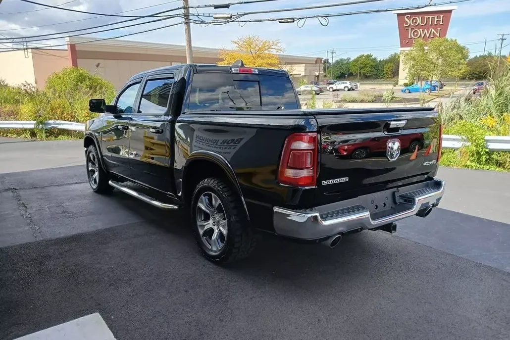 2020 Ram 1500 Laramie photo 1