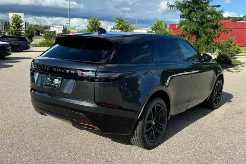 2025 Land Rover Range Rover Velar P250 Dynamic SE photo 1