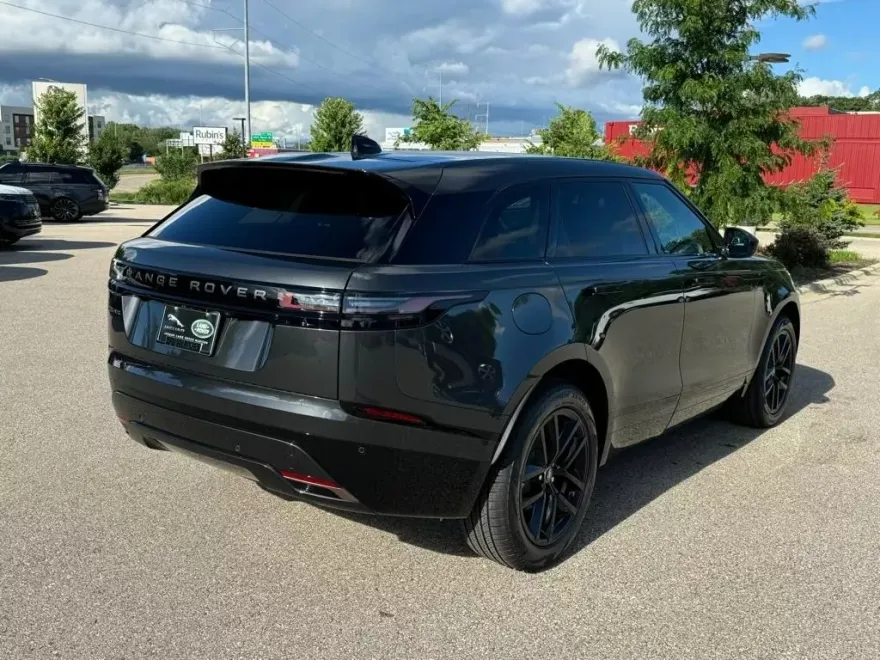 2025 Land Rover Range Rover Velar P250 Dynamic SE photo 1