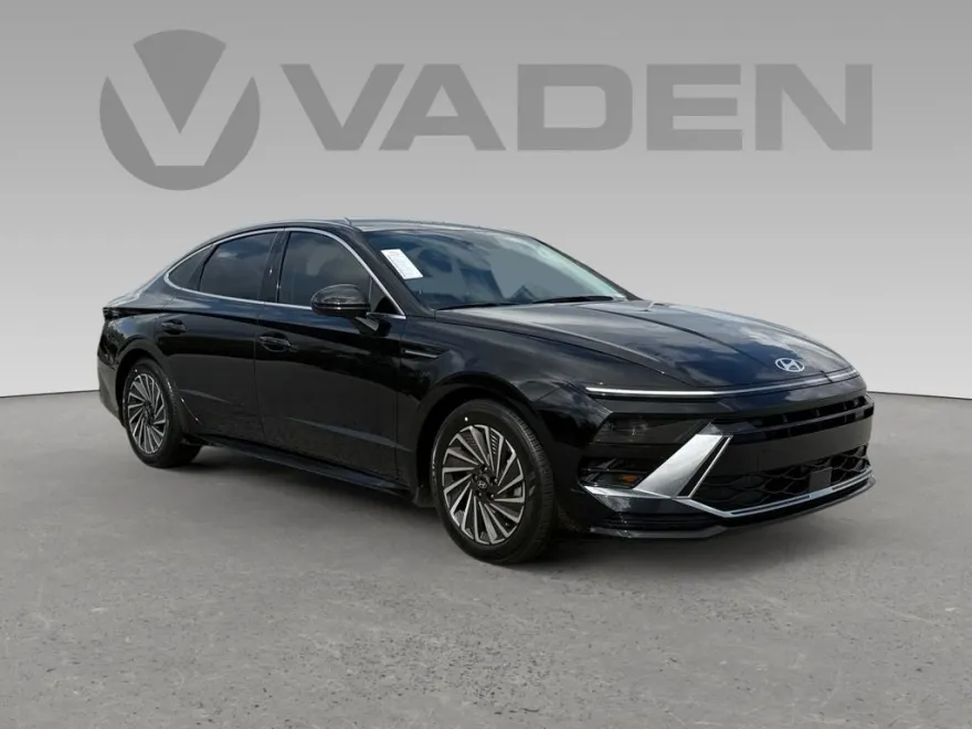 2025 Hyundai Sonata Hybrid SEL photo 1