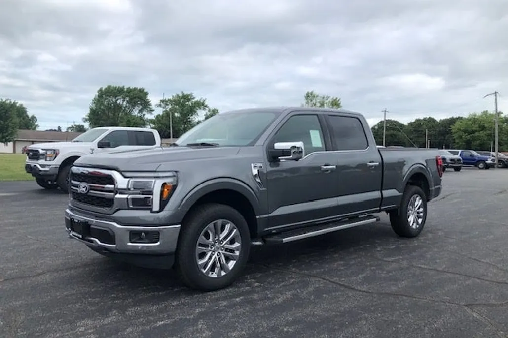 2025 Ford F-150 Lariat photo 1