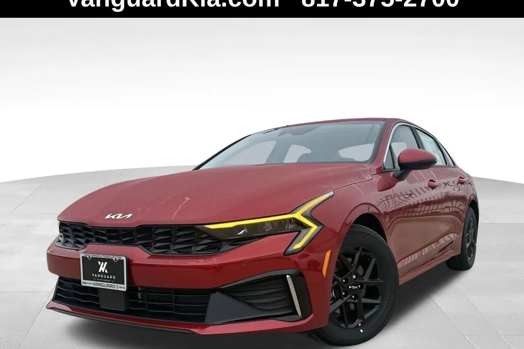 2025 Kia K5 LXS photo 1