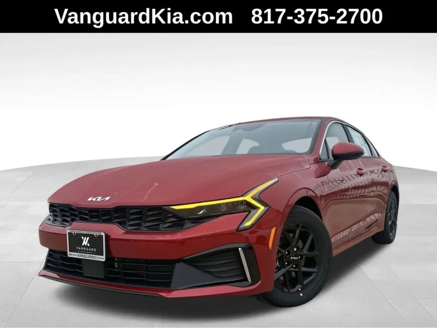 2025 Kia K5 LXS photo 1