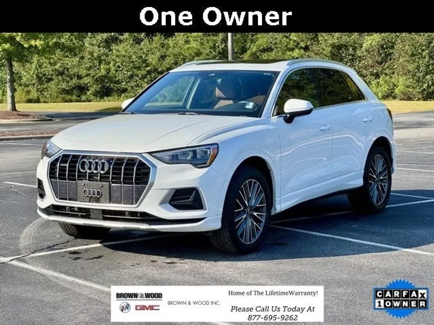 2022 Audi Q3 Premium photo 1