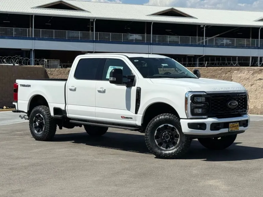2025 Ford F-250 Lariat photo 1