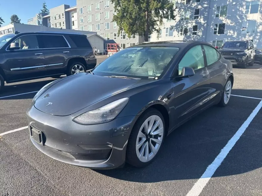 2022 Tesla Model 3 Long Range photo 1