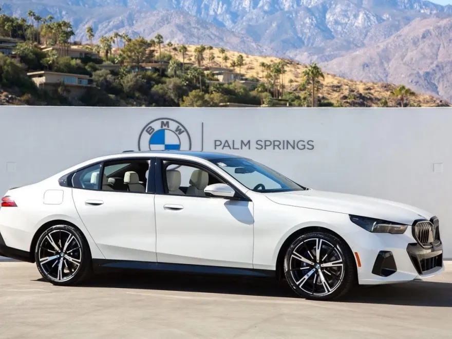 2025 Bmw 530i photo 1