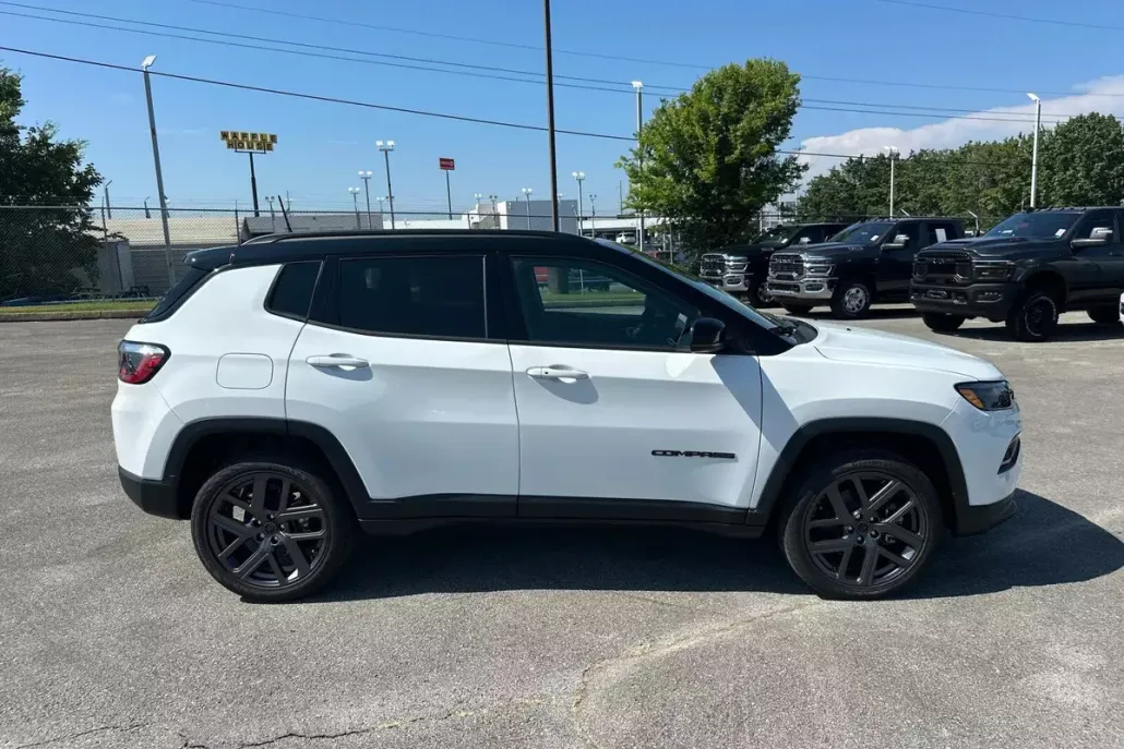 2025 Jeep Compass Limited photo 1