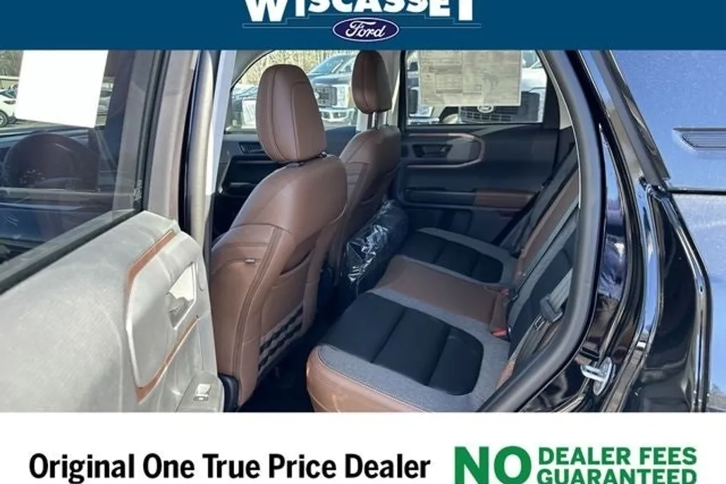 2024 Ford Bronco Sport Outer Banks photo 1