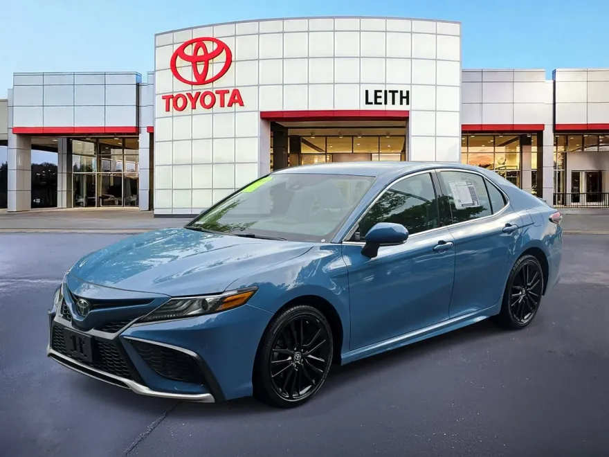 2023 Toyota Camry XSE photo 1