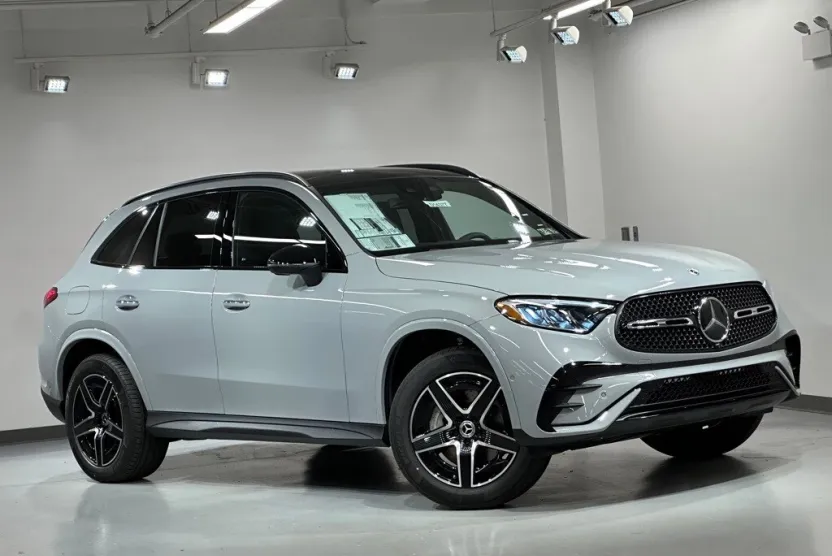 2026 Mercedes Benz GLC 300 4MATIC photo 1