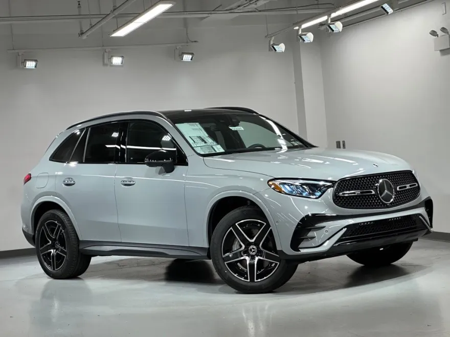 2026 Mercedes Benz GLC 300 4MATIC photo 1