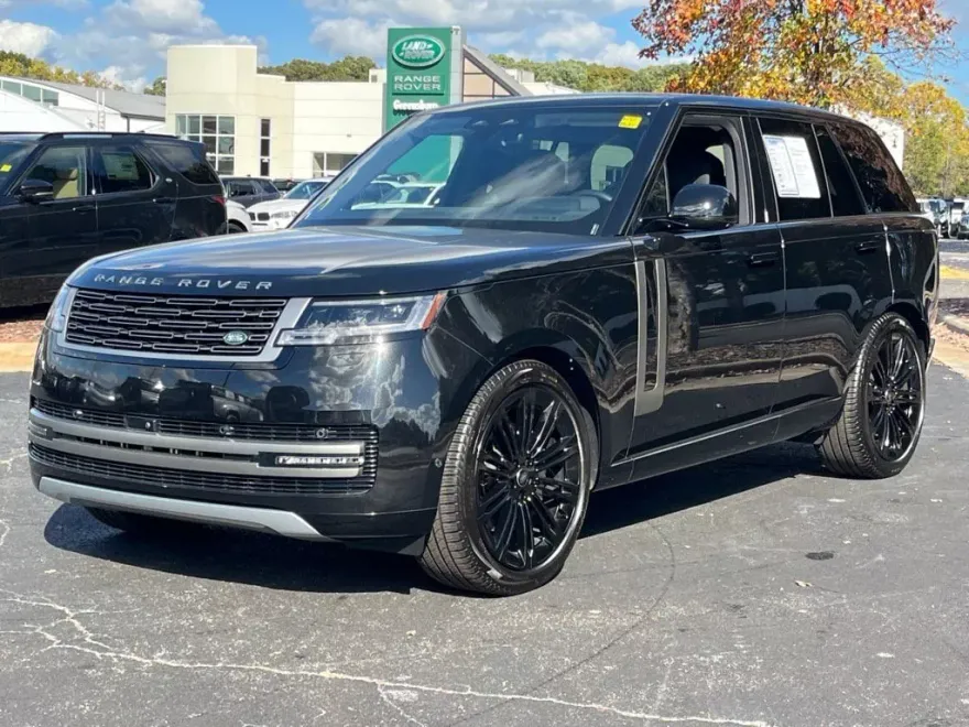 2024 Land Rover Range Rover SE photo 1