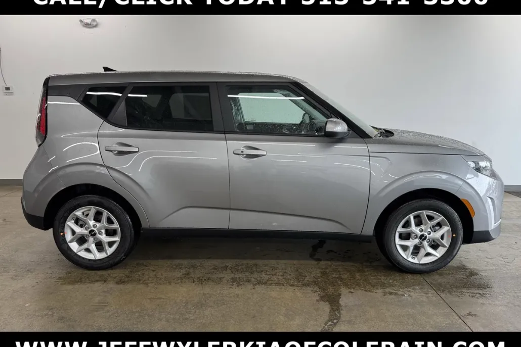 2025 Kia Soul S photo 1