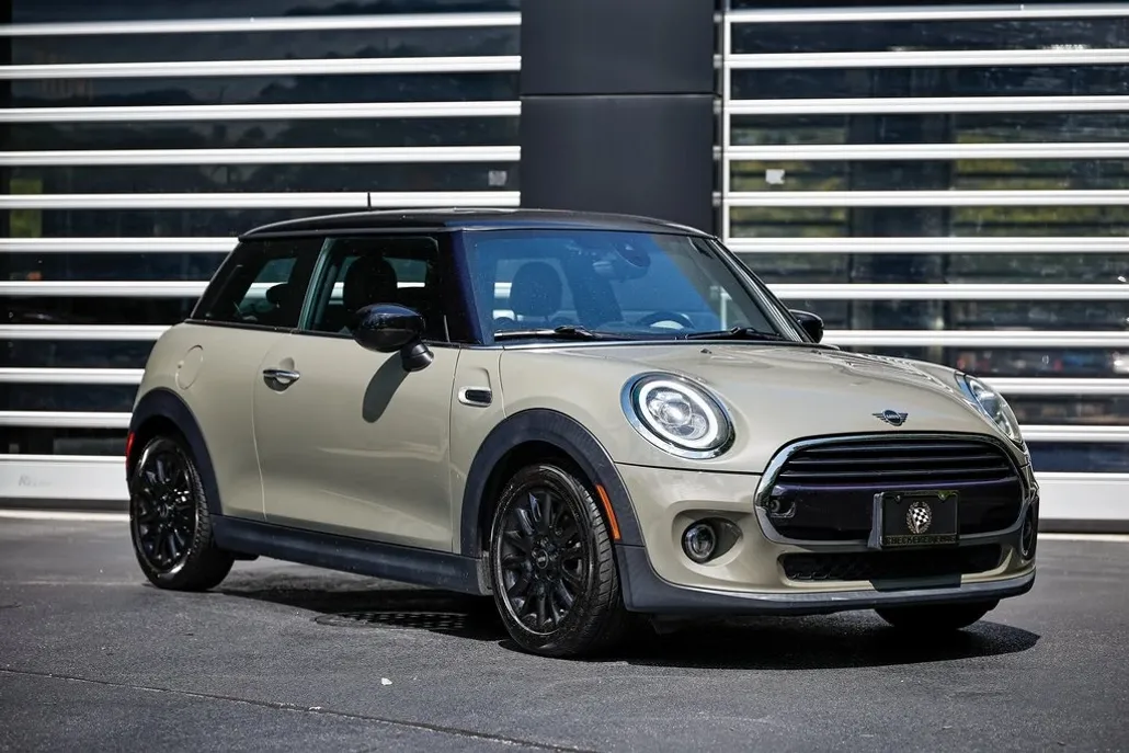 2020 Mini Cooper Signature photo 1