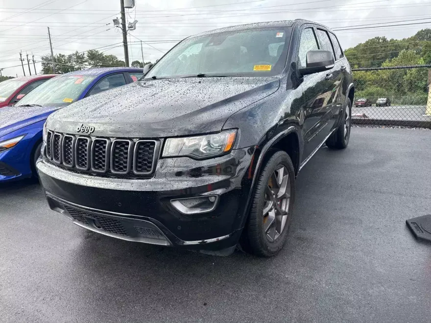 2021 Jeep Grand Cherokee Anniversary Edition photo 1