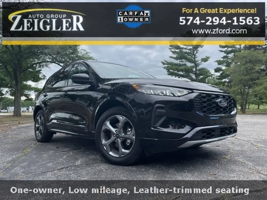 2024 Ford Escape ST-Line photo 1