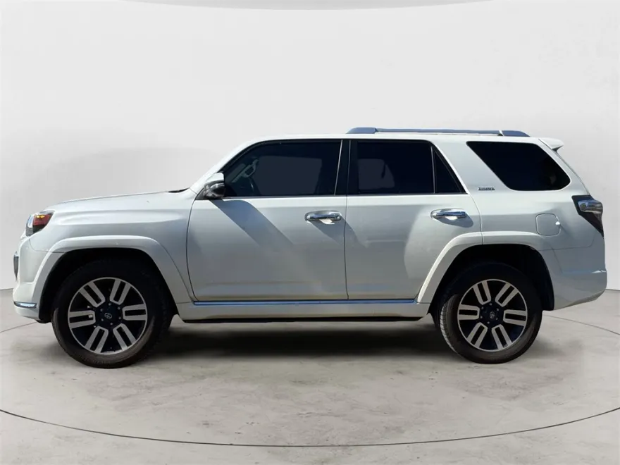 2023 Toyota 4Runner Limited photo 1