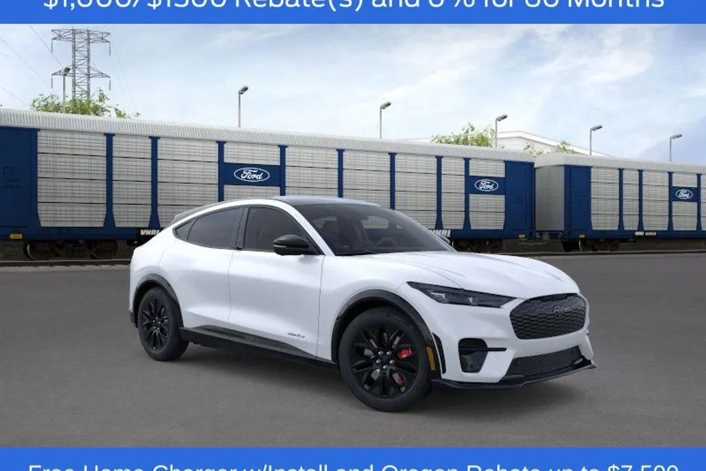 2025 Ford Mustang Mach-E Premium photo 1