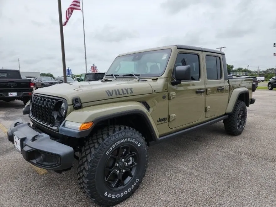 2025 Jeep Gladiator Willys photo 1