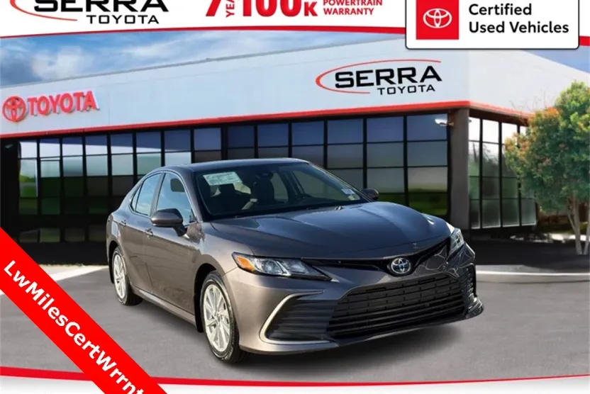 2024 Toyota Camry LE photo 1