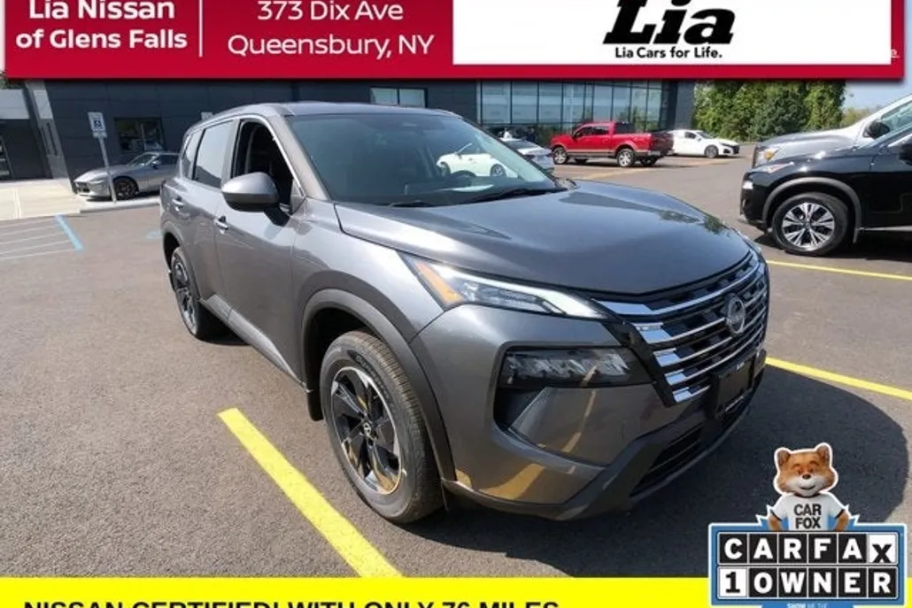 2025 Nissan Rogue SV photo 1