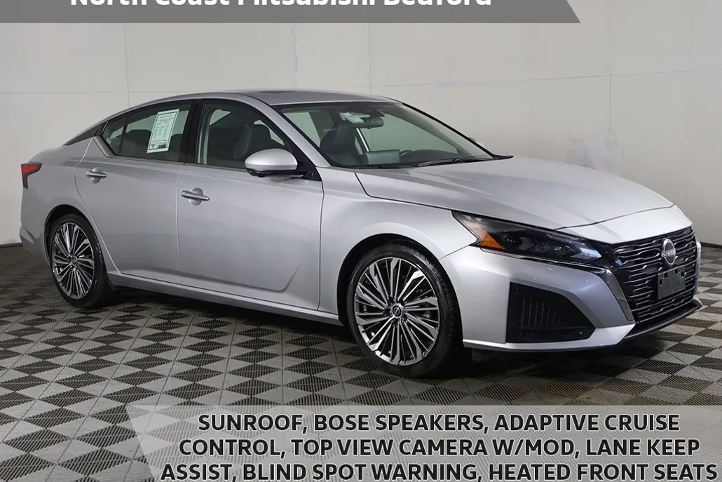 2023 Nissan Altima 2.5 SL photo 1