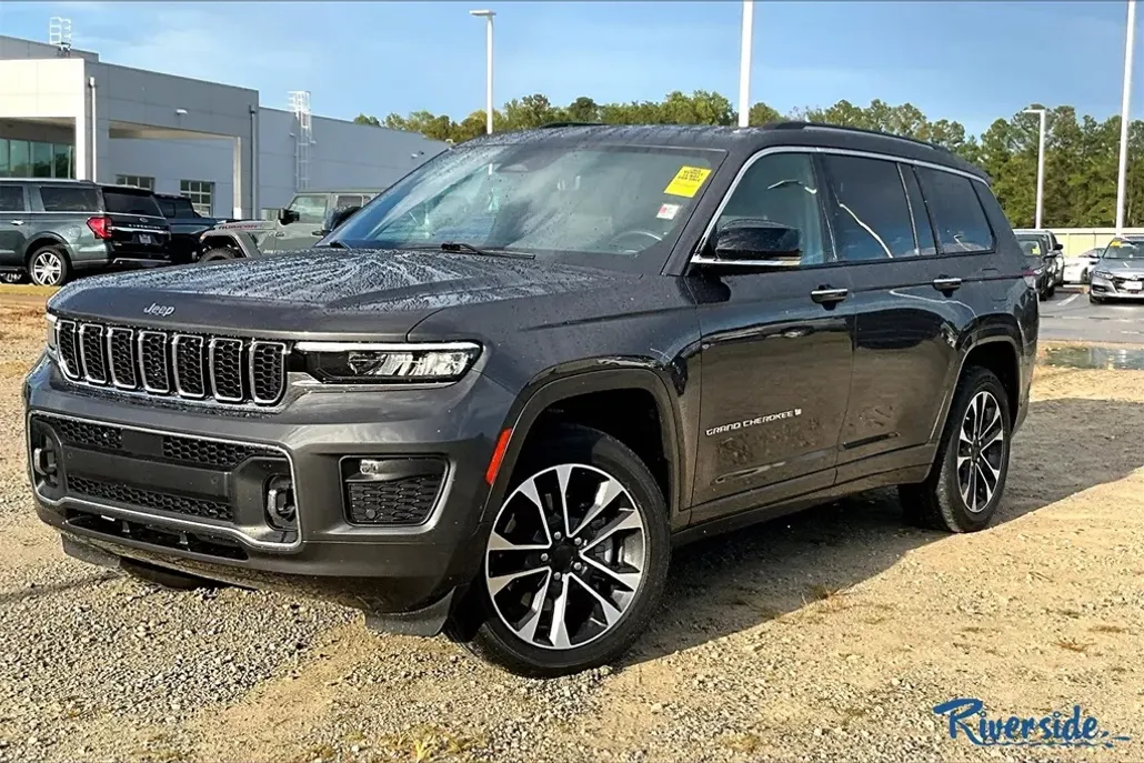 2022 Jeep Grand Cherokee Overland photo 1