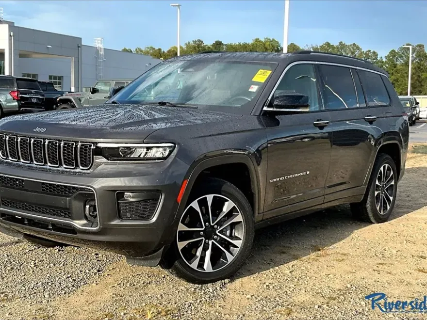 2022 Jeep Grand Cherokee Overland photo 1