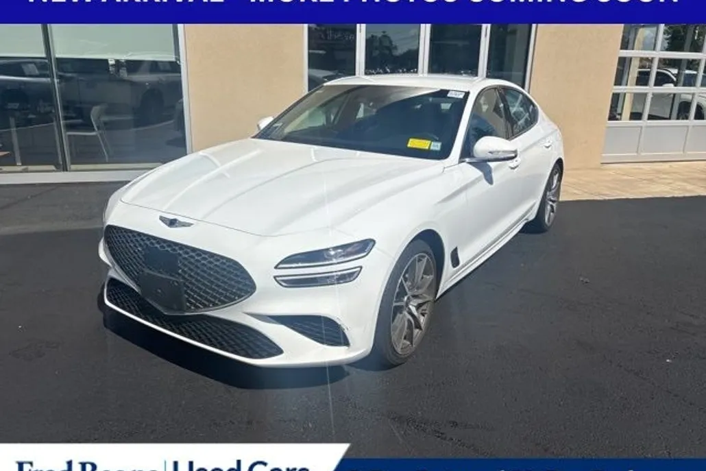2023 Genesis G70 2.0T photo 1