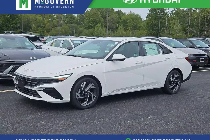 2025 Hyundai Elantra SEL Convenience photo 1